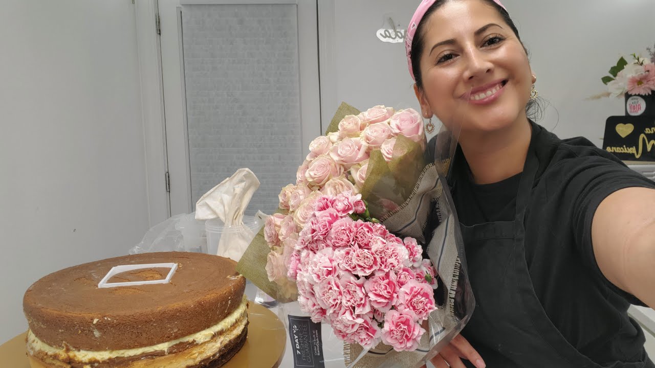 pasteles con flores naturales sencillos