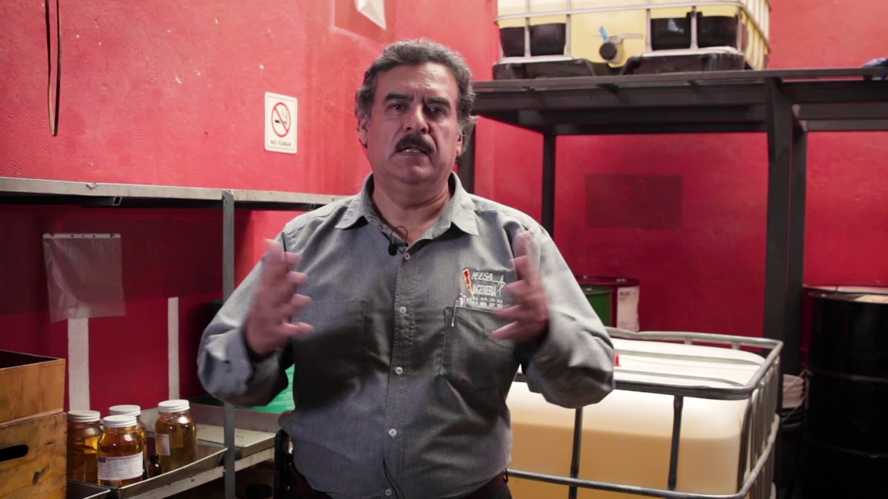 el aceite es conductor de electricidad